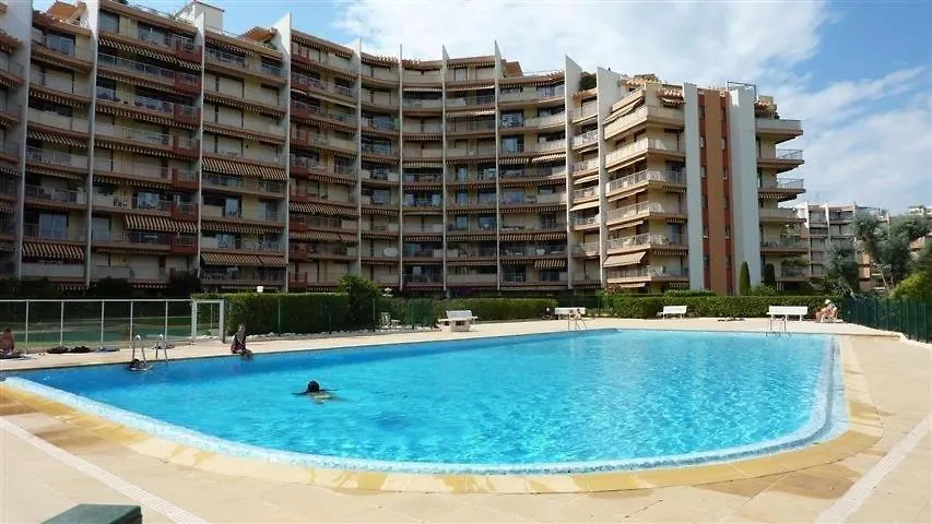 Joli Appartement En Residence Avec Piscine Et Gardien Mandelieu Apartamento